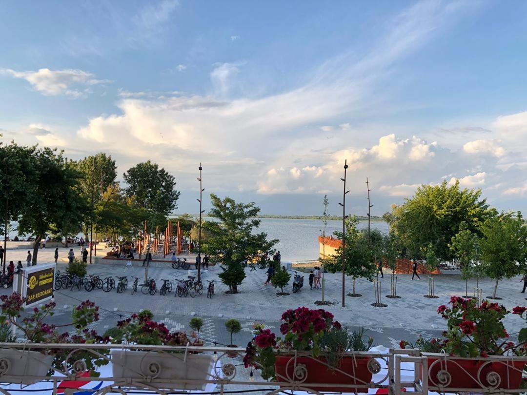 Hotel Shkodra Lake Široka Exterior photo