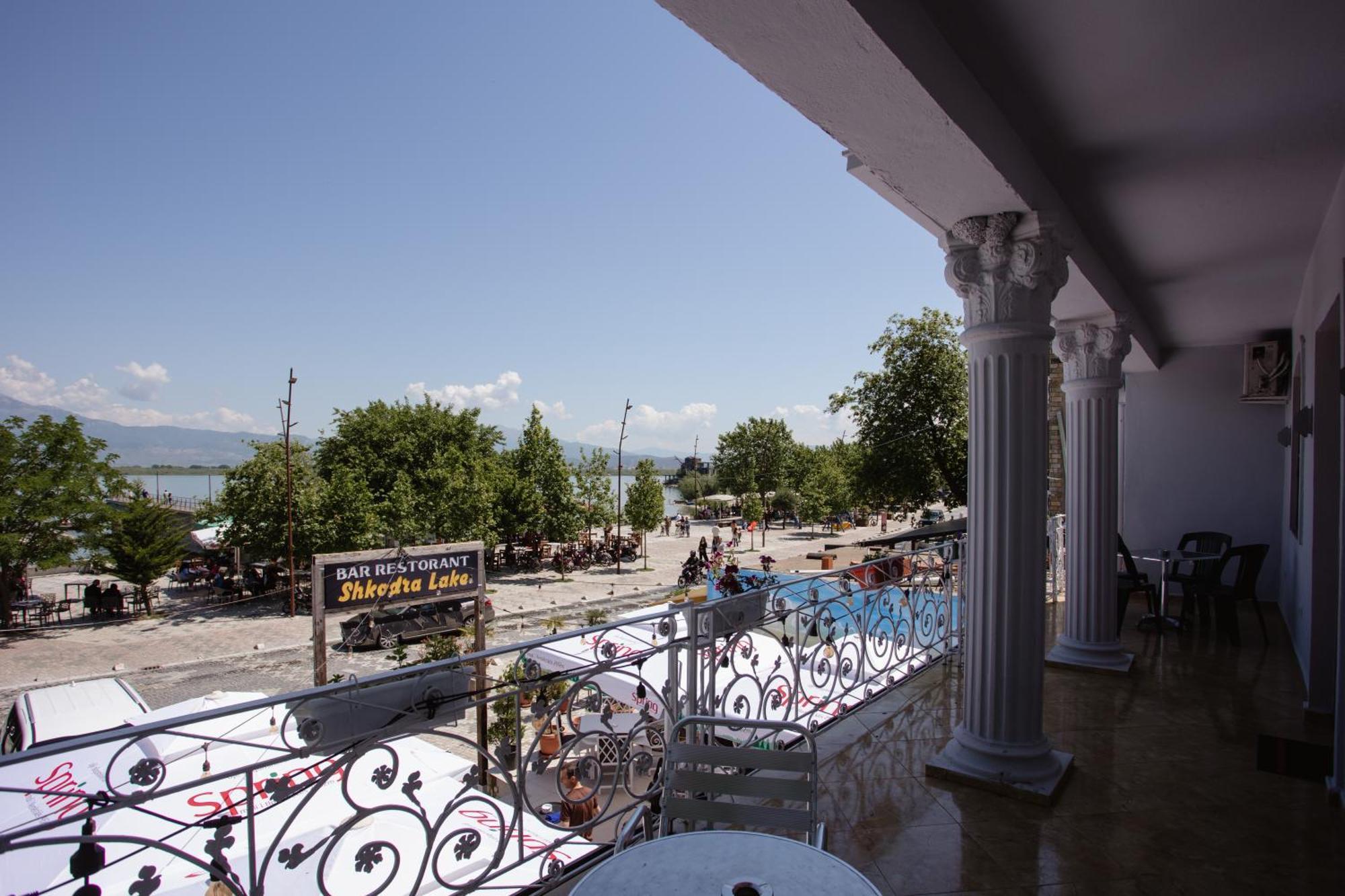 Hotel Shkodra Lake Široka Exterior photo